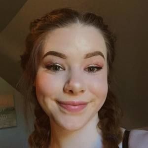 Meet your Posher, Michaela